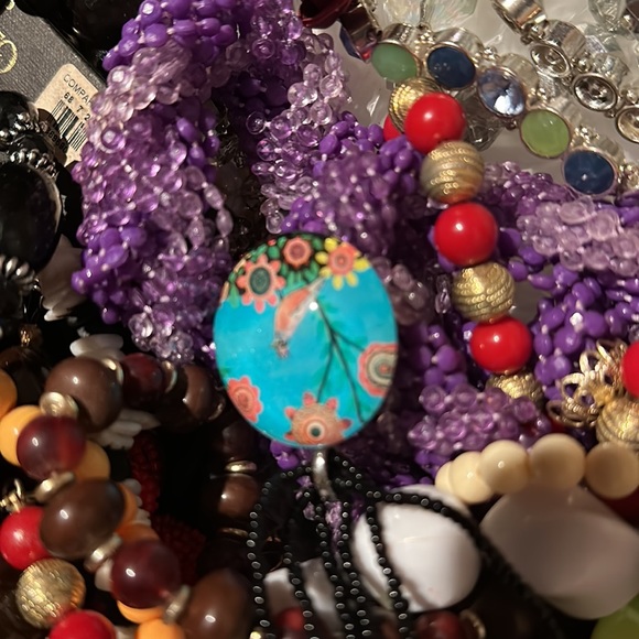 5 LEFT!!! 190 SOLD!
5 POUNDS CRAFT REPURPOSE JEWELRY LOT - Picture 7 of 11